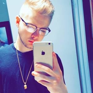 Meet your Posher, Eric